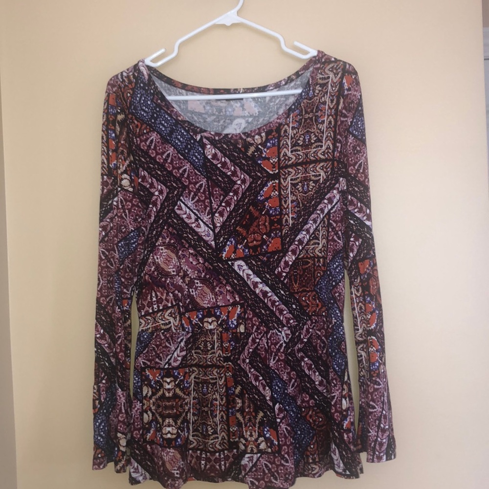 Cupio Flared Top. Long Sleeve.